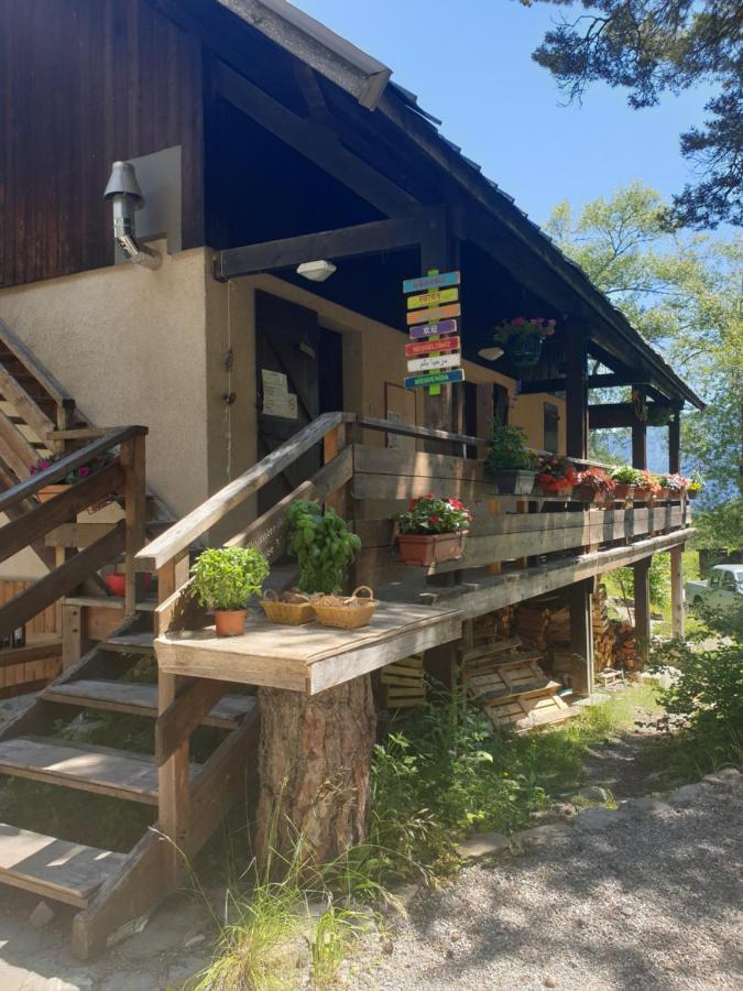Les Pinees Otel Chateauroux-les-Alpes Dış mekan fotoğraf